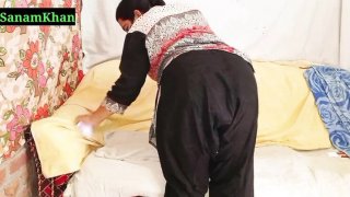 Desi pakistani aunty sanamkhan big boobs solo masturbation homemade hd